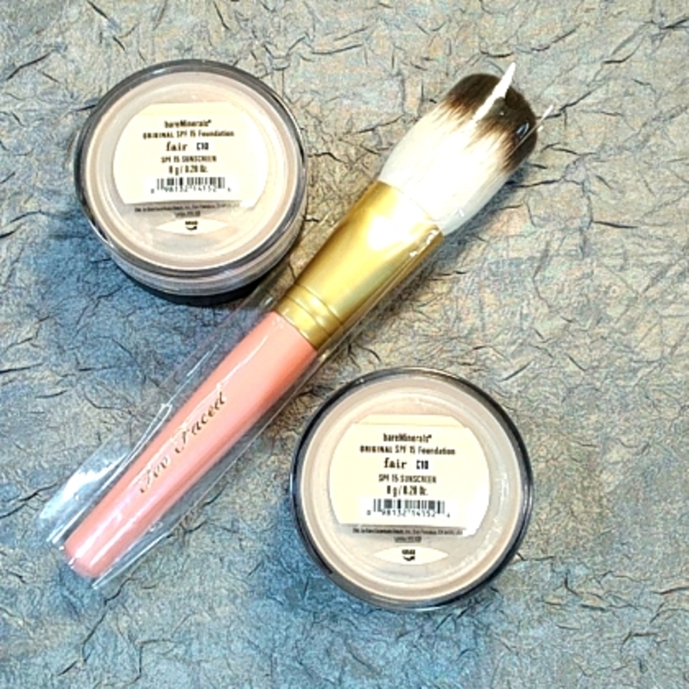BareMinerals (2) FAIR & Too Faced Brush